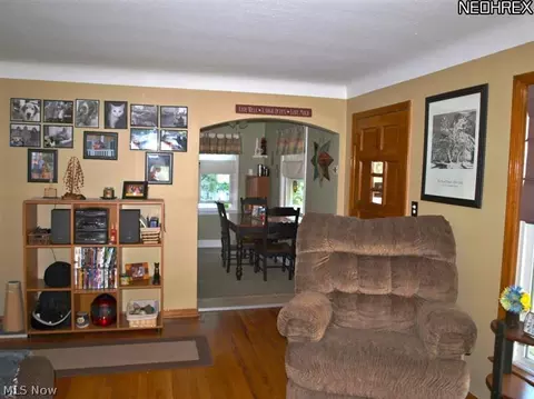 862 E 209th St, Euclid, OH 44119 photo 4