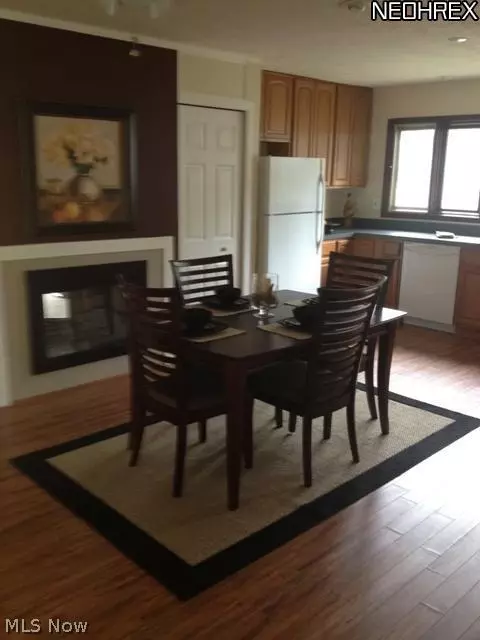 75 Meadow Dr, Berea, OH 44017 photo 3