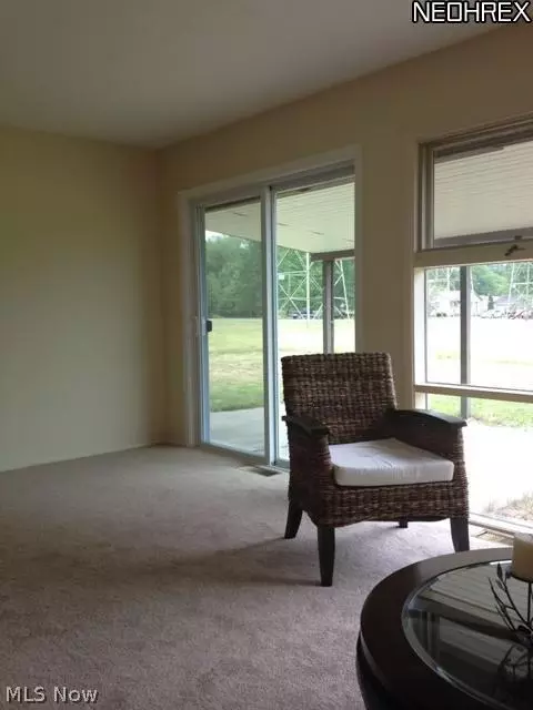 75 Meadow Dr, Berea, OH 44017 photo 8