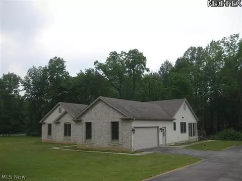 5500 Walnut Grove Cir, Struthers, OH 44471 photo 19