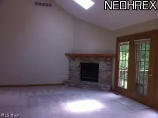 5500 Walnut Grove Cir, Struthers, OH 44471 photo 10