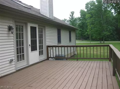 5500 Walnut Grove Cir, Struthers, OH 44471 photo 18
