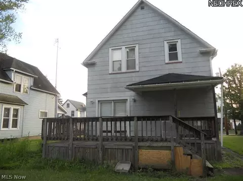 413 Cherry Ave, Niles, OH 44446 photo 4