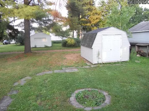 413 Cherry Ave, Niles, OH 44446 photo 9