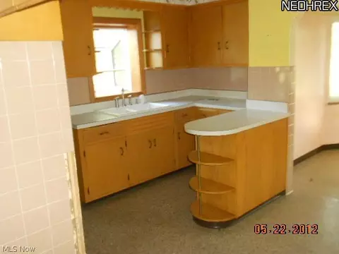 10419 Biddulph Rd, Brooklyn, OH 44144 photo 6