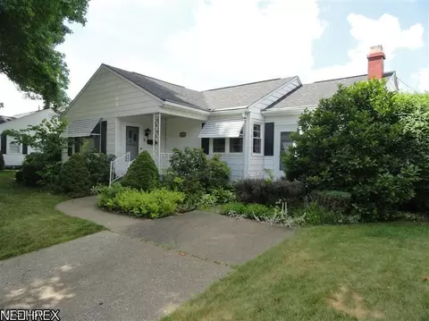 1714 Dover Ave, Dover, OH 44622 photo 2