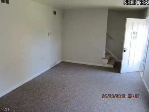 20871 Morris Ave, Euclid, OH 44123 photo 8