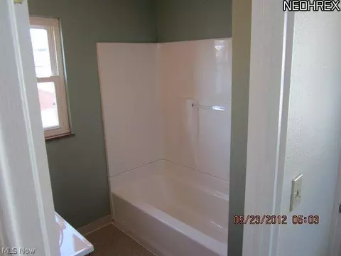 20871 Morris Ave, Euclid, OH 44123 photo 7