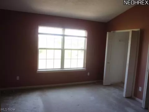 186 Meander Ln, Elyria, OH 44035 photo 5