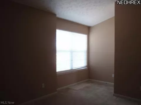 186 Meander Ln, Elyria, OH 44035 photo 11