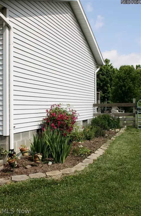 9119 Yale Rd, Diamond, OH 44412 photo 22