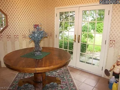 7635 Fields Rd, Chagrin Falls, OH 44023 photo 4