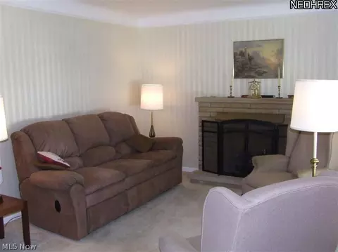 30453 Mark Ct, Wickliffe, OH 44092 photo 3