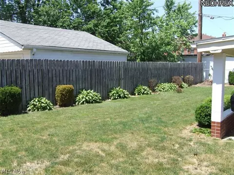 30453 Mark Ct, Wickliffe, OH 44092 photo 7