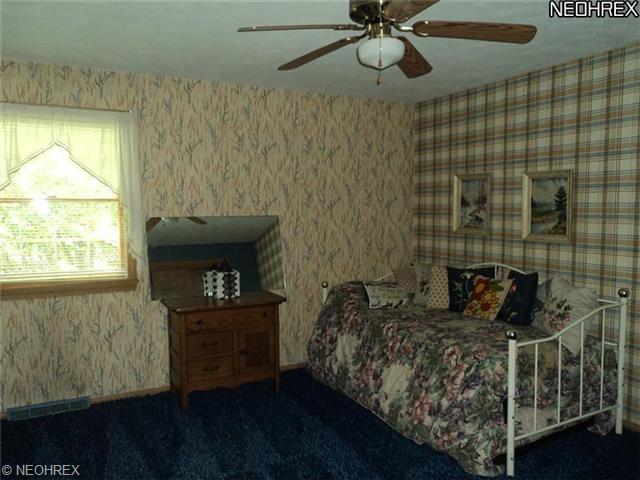 111 Forest Garden Dr, Youngstown, OH 44512 photo 13