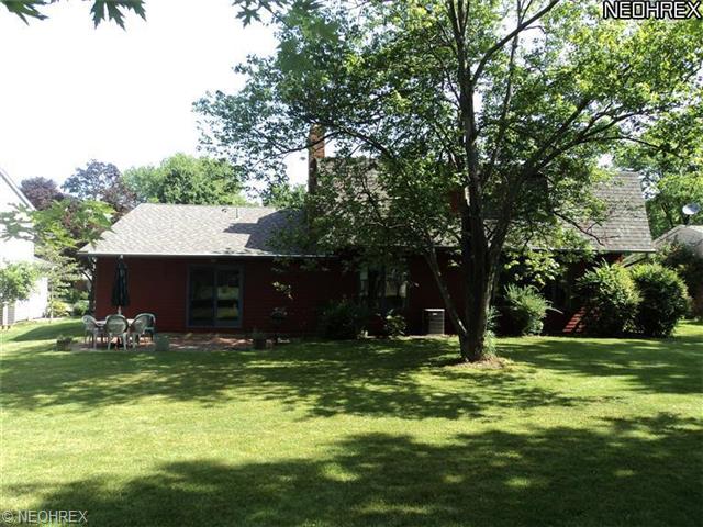 111 Forest Garden Dr, Youngstown, OH 44512 photo 19