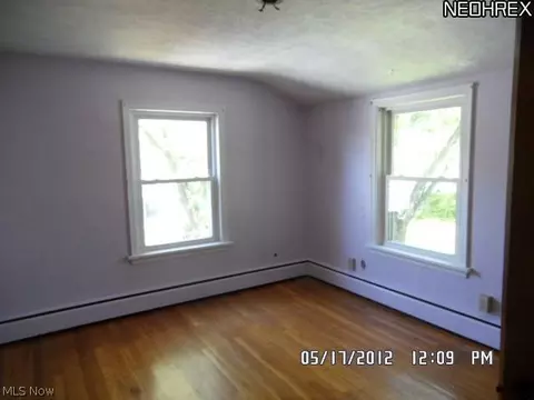 126 Caroline St, Elyria, OH 44035 photo 8