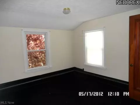 126 Caroline St, Elyria, OH 44035 photo 9