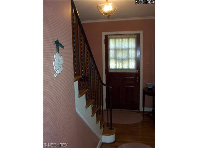 181 Ridgewood Dr, Youngstown, OH 44512 photo 8