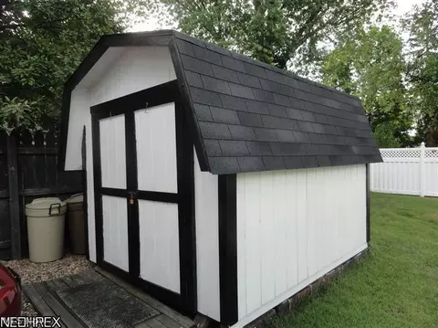 110 W 13th St, Dover, OH 44622 photo 11