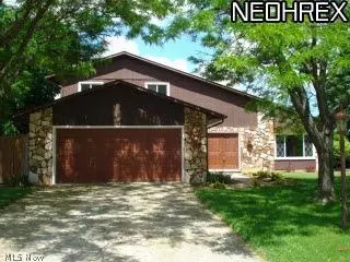 101 Lee Ct, Elyria, OH 44035 photo 1