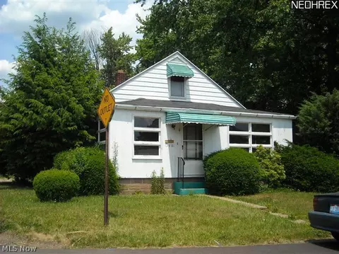 2401 3rd St SE, Canton, OH 44707 photo 1