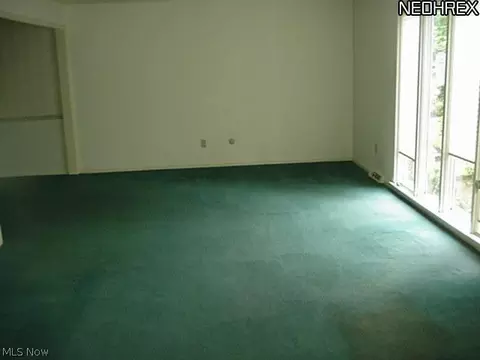 37560 Fox Run Dr, Solon, OH 44139 photo 4