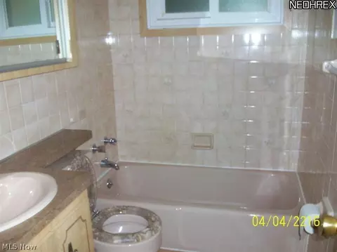 304 E 280th St, Euclid, OH 44132 photo 10