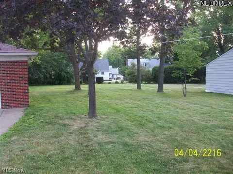 304 E 280th St, Euclid, OH 44132 photo 15