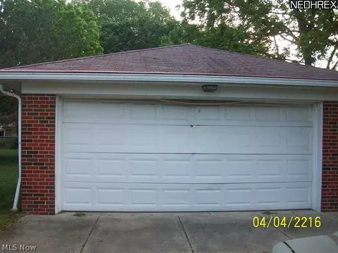 304 E 280th St, Euclid, OH 44132 photo 17