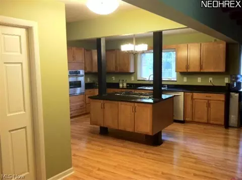 2184 Ayers Ave, Akron, OH 44313 photo 4