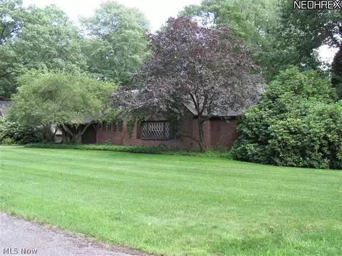 2184 Ayers Ave, Akron, OH 44313 photo 2