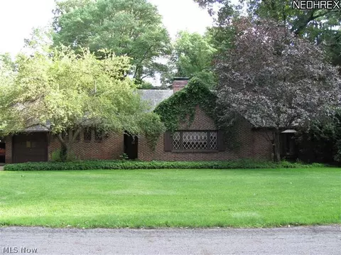 2184 Ayers Ave, Akron, OH 44313 photo 1