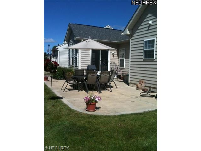 39159 Courseview Dr, Avon, OH 44011 photo 2