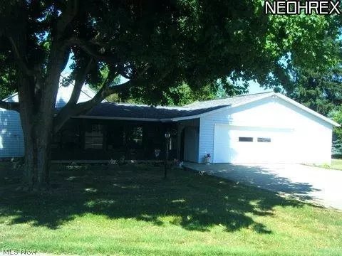 218 Rivercrest Dr, Coshocton, OH 43812 photo 2