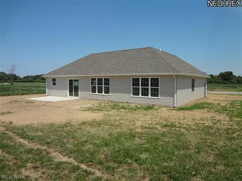 3019 Bayfield Dr, Huron, OH 44839 photo 2