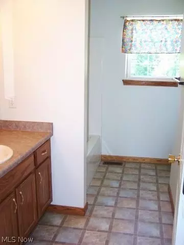 5747 Everett Hull Rd, Fowler, OH 44418 photo 13
