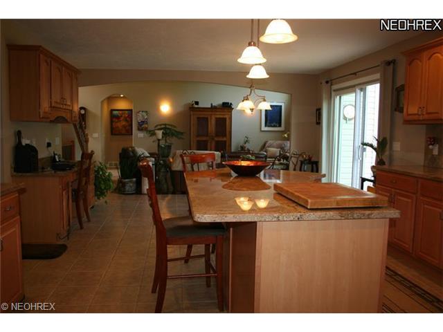 8136 Rainbow Dr, Painesville, OH 44077 photo 4