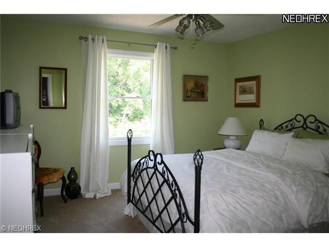 8136 Rainbow Dr, Painesville, OH 44077 photo 8