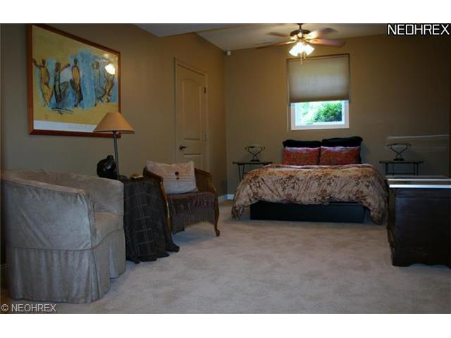 8136 Rainbow Dr, Painesville, OH 44077 photo 12