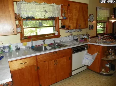 2796 Austinburg Rd, Ashtabula, OH 44004 photo 2