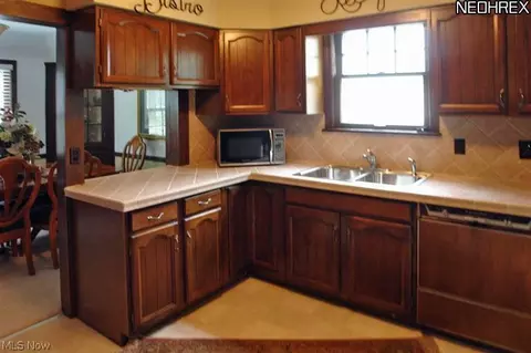 281 E 266th St, Euclid, OH 44132 photo 16