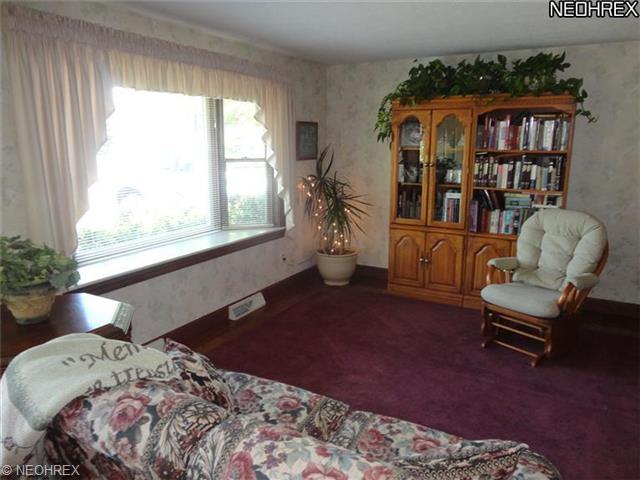 209 Schaar Dr, Dover, OH 44622 photo 7