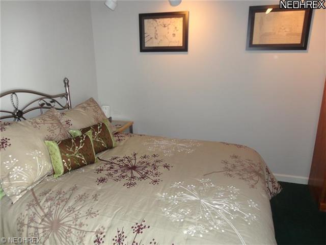 209 Schaar Dr, Dover, OH 44622 photo 13