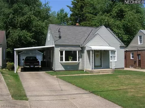 92 Hawk Ave, Akron, OH 44312 photo 1