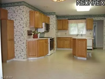 144 Devorah Dr, Aurora, OH 44202 photo 6