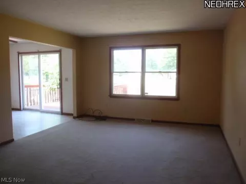 228 Forest Park Dr, Lagrange, OH 44050 photo 3