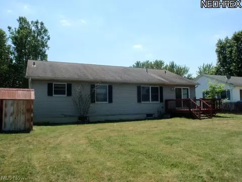 228 Forest Park Dr, Lagrange, OH 44050 photo 2