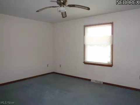 228 Forest Park Dr, Lagrange, OH 44050 photo 5