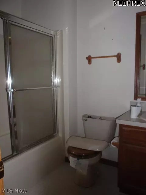 228 Forest Park Dr, Lagrange, OH 44050 photo 9